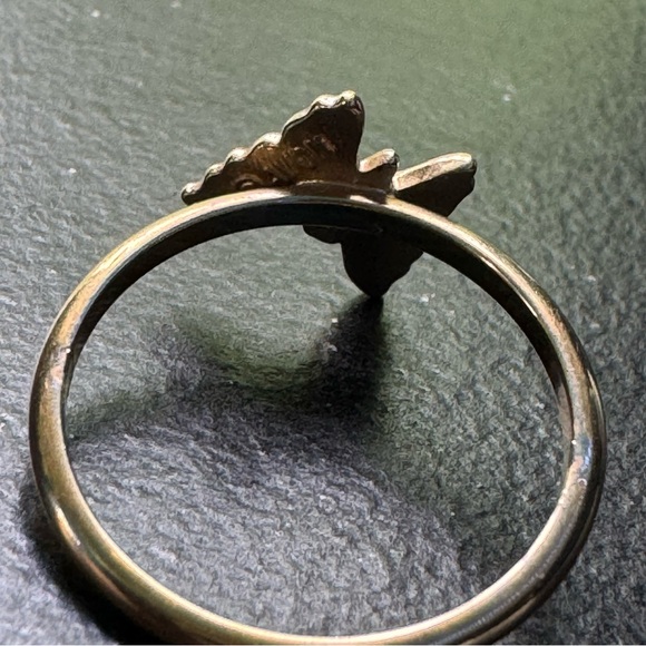 Like New Vintage Gold-Toned Avon Ring Blue and Green Enamel Butterfly Size ~6.5 - Picture 6 of 7